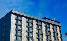Sm Tower And Convention Berau 3*